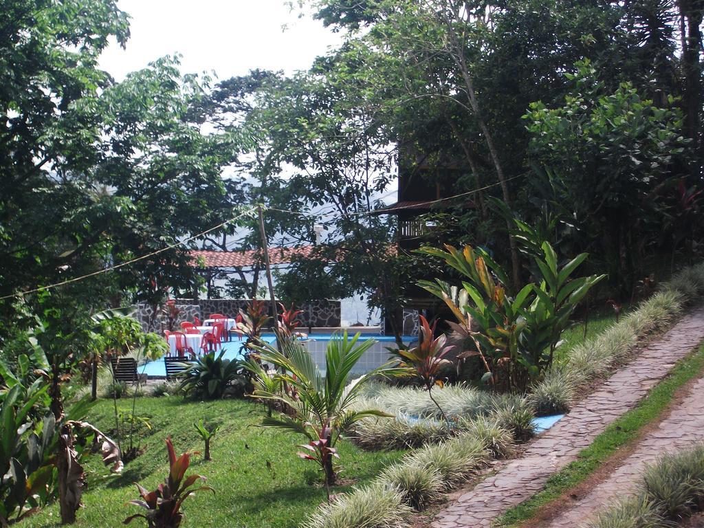 Green Mountain And Lodge ตูร์เรียลบา ภายนอก รูปภาพ