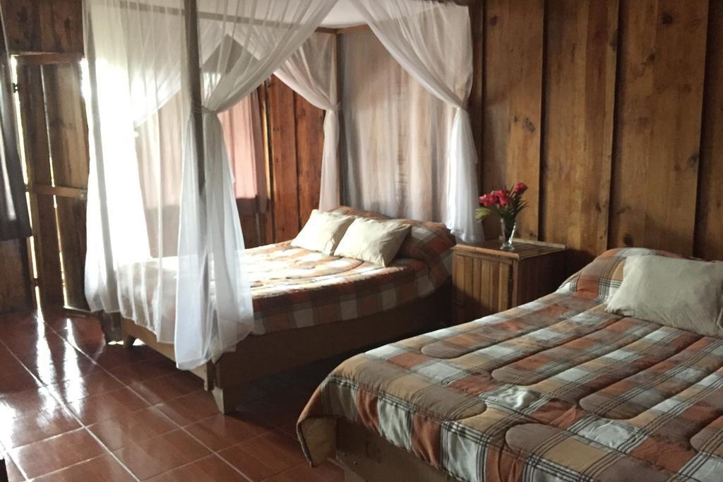 Green Mountain And Lodge ตูร์เรียลบา ภายนอก รูปภาพ