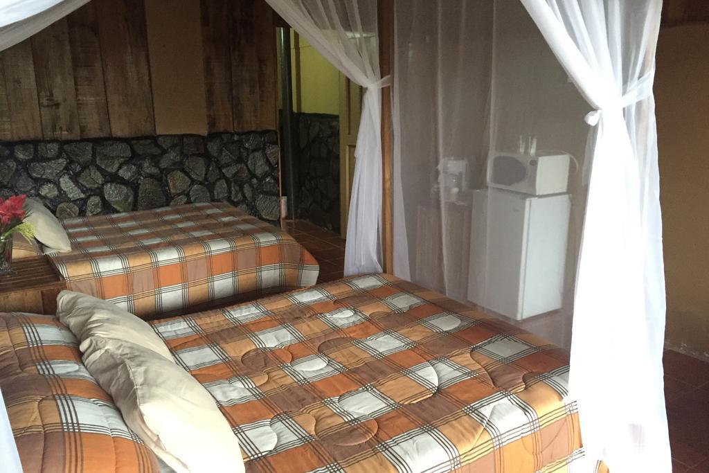 Green Mountain And Lodge ตูร์เรียลบา ภายนอก รูปภาพ